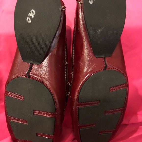 Red Me Too Loafer with Gold Buckle - Picture 9 of 9